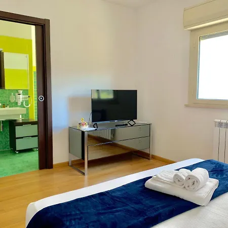 Searooms - Stanze A Mare 3*