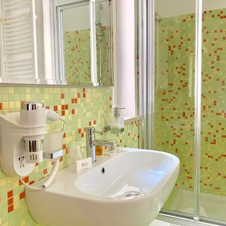 Guest house Searooms - Stanze A Mare 3*