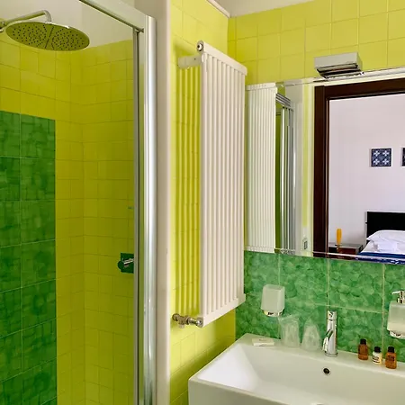 Searooms - Stanze A Mare Guest house 3*