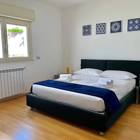 Searooms - Stanze A Mare 3*