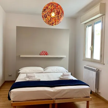 Guest house Searooms - Stanze A Mare 3*